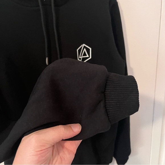 Linkin Park Darkia Chester Bennington Pullover Hoodie Tour Merch Band Tee Medium - Picture 5 of 8